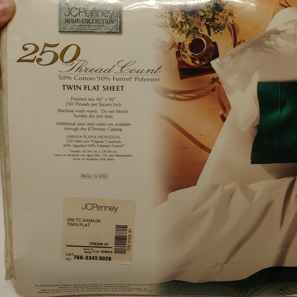 JCPenney 2 Cream Colored Twin Flat Sheets!! - Picture 3 of 3